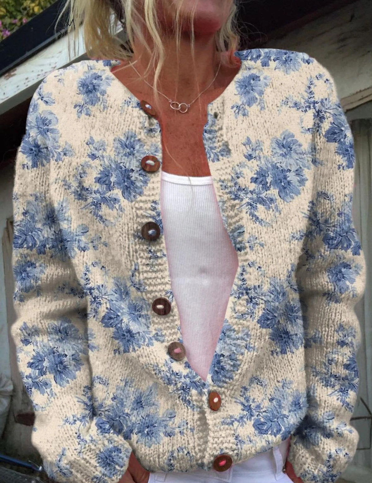 Cardigan Color Crema con Fiori Blu - Asia di Amora Moda