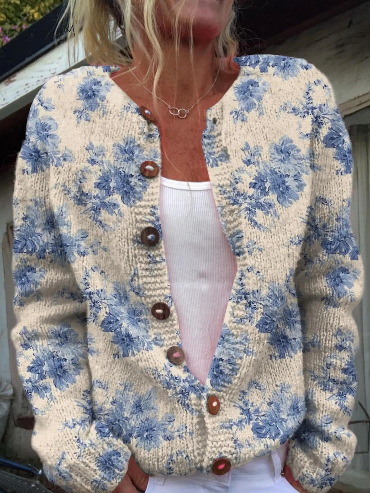 Cardigan Color Crema con Fiori Blu - Asia di Amora Moda