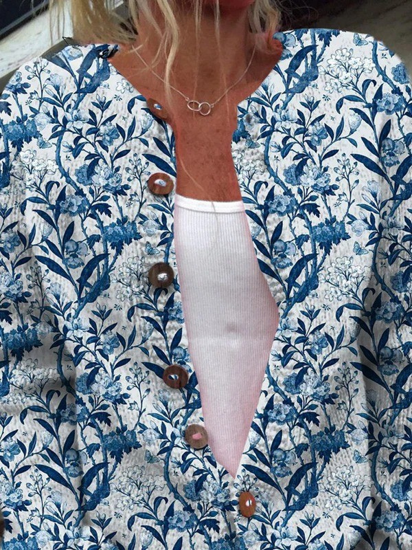 Cardigan Blu e Bianco con Fiori e Uccelli - Dora di Amora Moda, foto 2