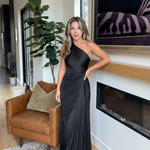 Abito Monospalla con Pieghe in nero - Aurelia di Amora Moda, foto 4