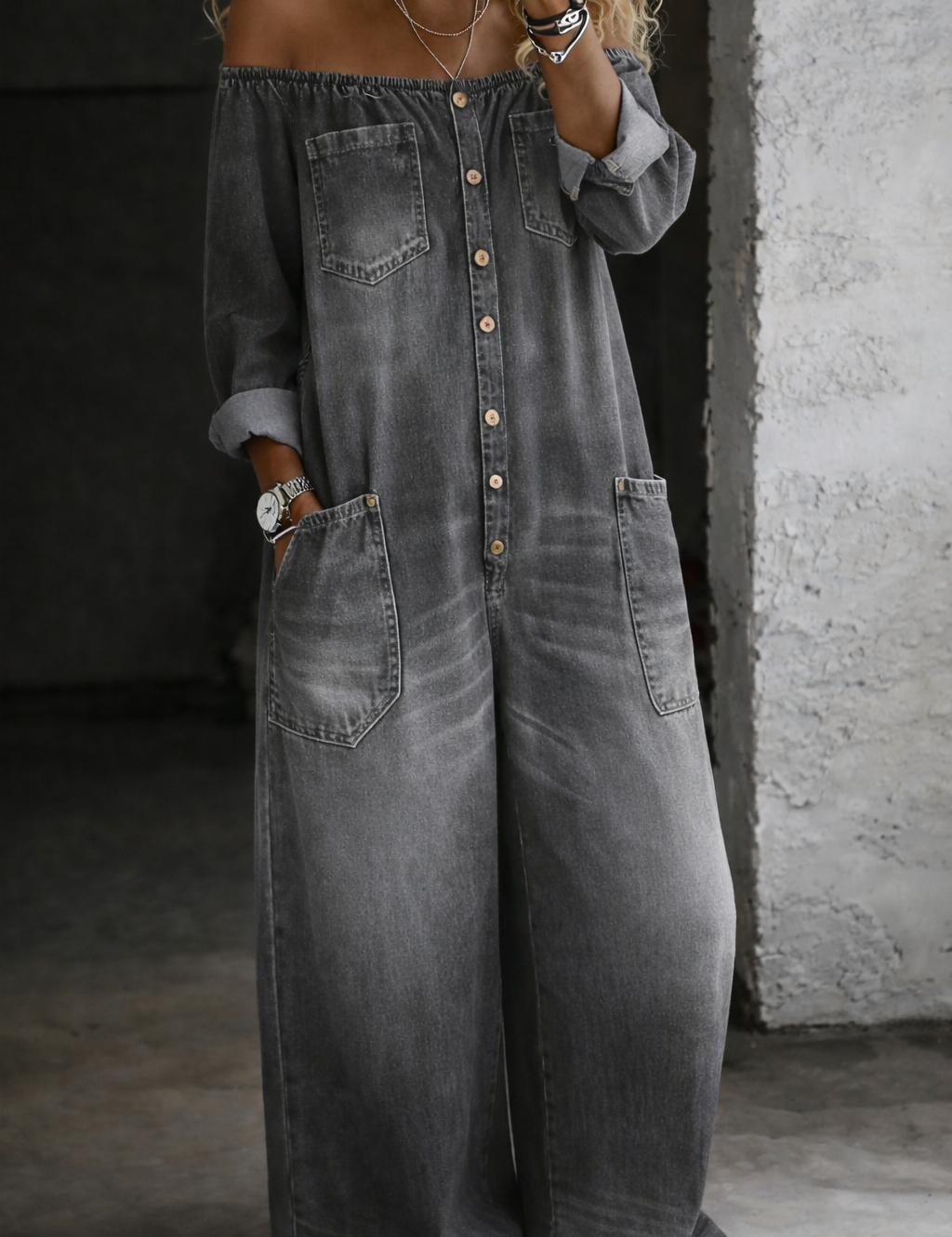 Tuta con Spalle Scoperte e Maniche Lunghe in grigio - Elena di Amora Moda, foto 5