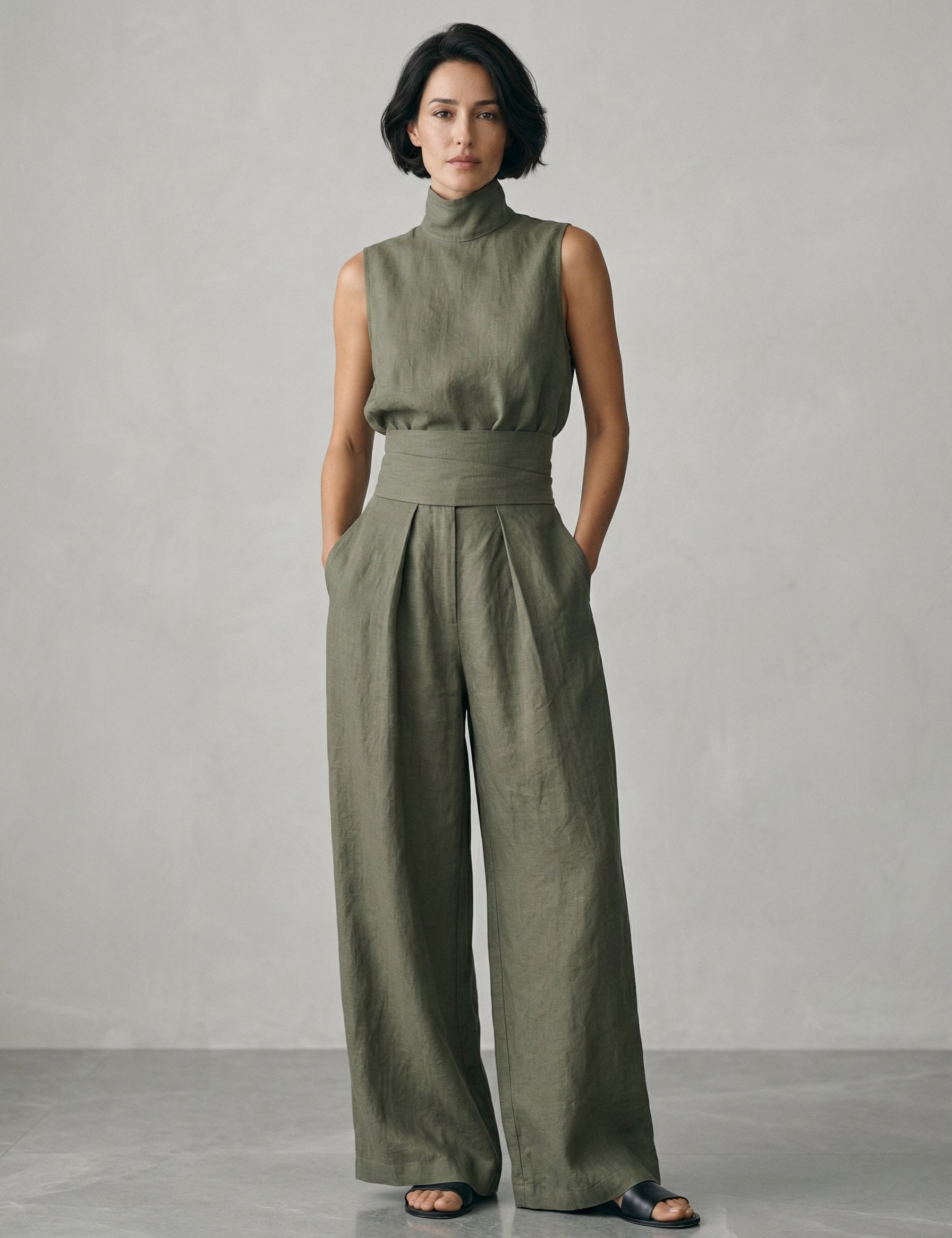 Completo con Canotta senza Maniche in verde militare - Noemi di Amora Moda, foto 2