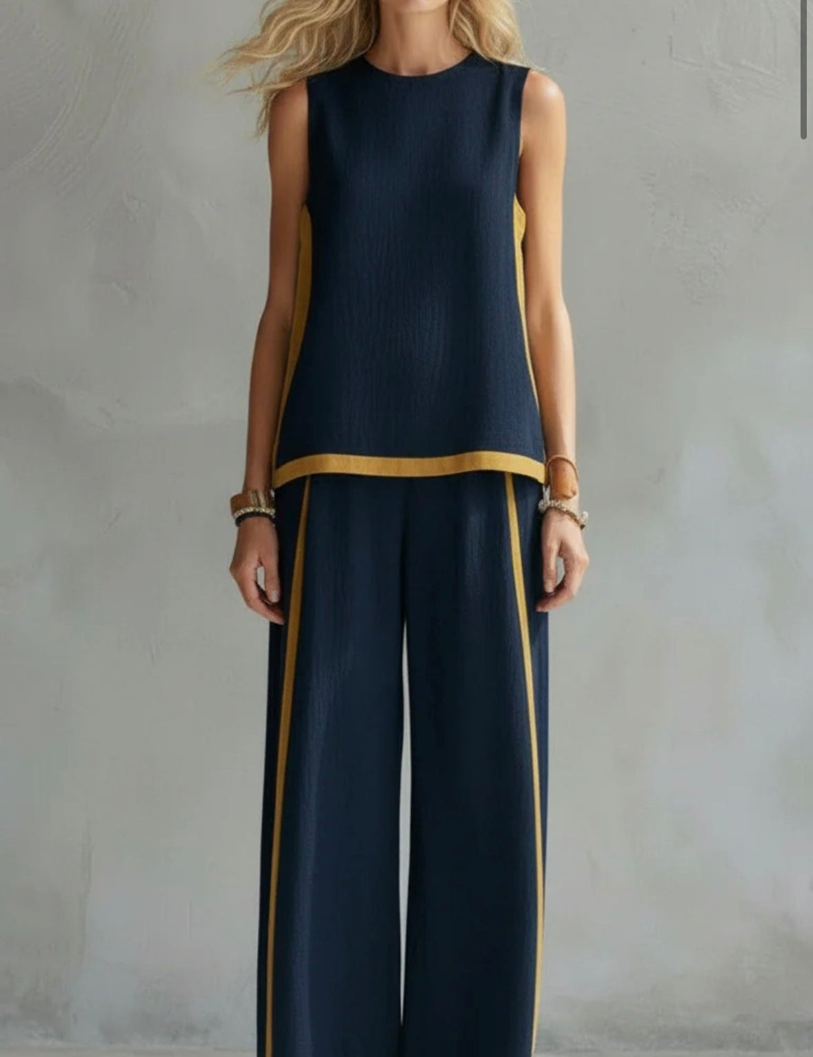 Completo Elegante in blu scuro - Leila di Amora Moda, foto 8