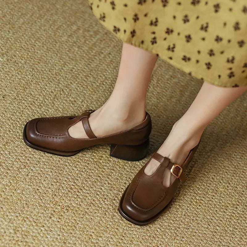 Scarpe con Cinturino a T in Stile Vintage - Emilia di Amora Moda, foto 3