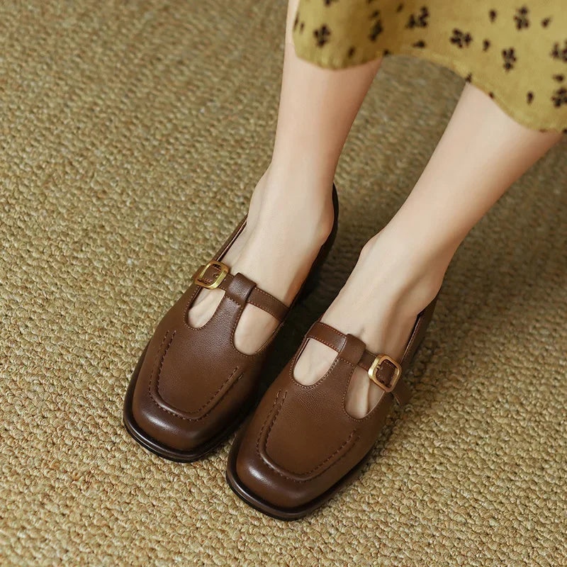 Scarpe con Cinturino a T in Stile Vintage - Emilia di Amora Moda