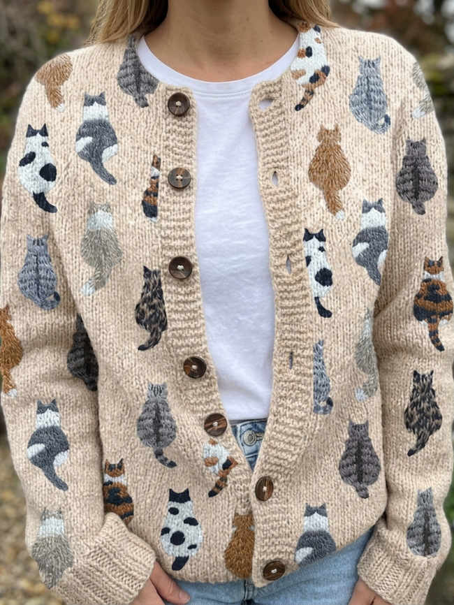 Cardigan con Motivo di Gatti in beige - Carlotta di Amora Moda