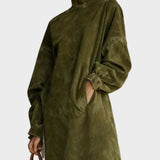 Abito in Camoscio con Collo Alto e Frange - Serena di Amora Moda, foto 3